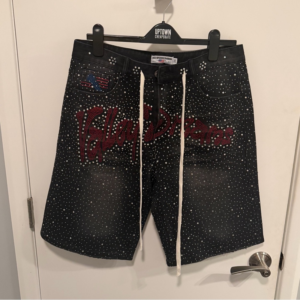 Valley Dreams jean shorts size 32 waist